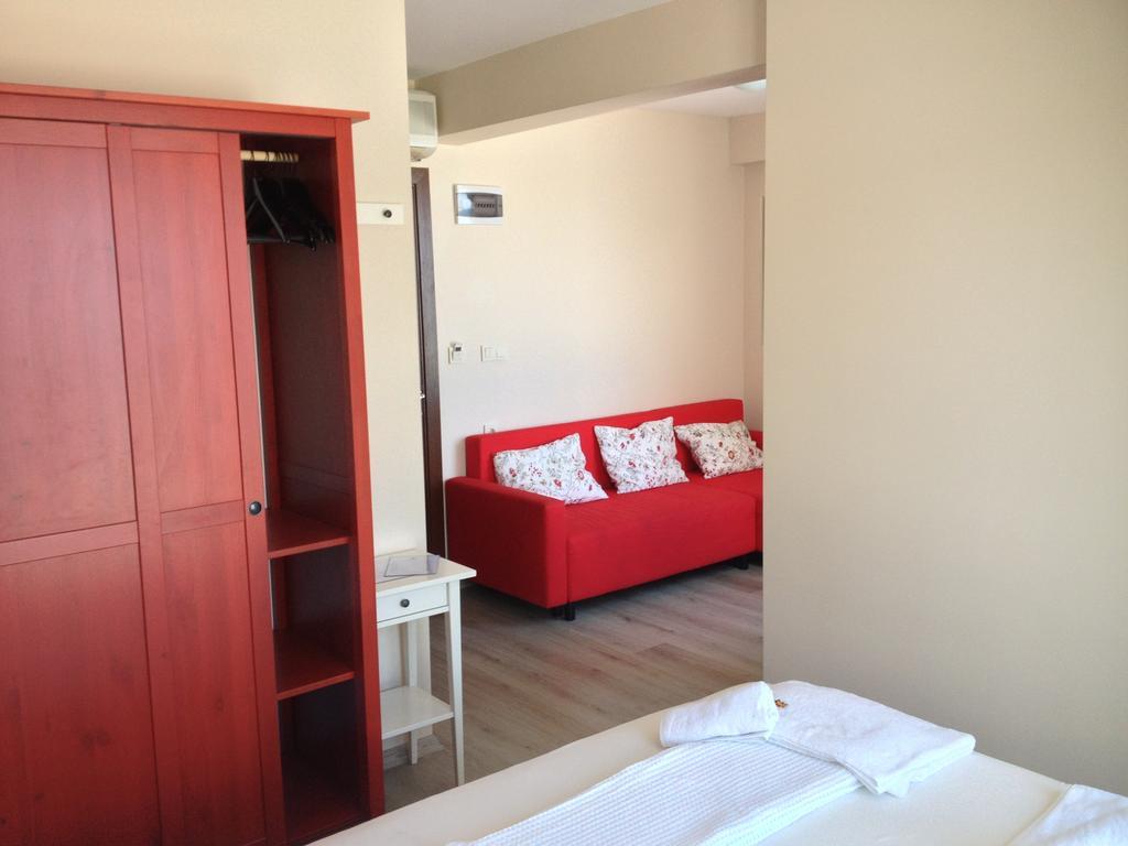 Nemrut Bay Otel Yenifoca Pokoj fotografie